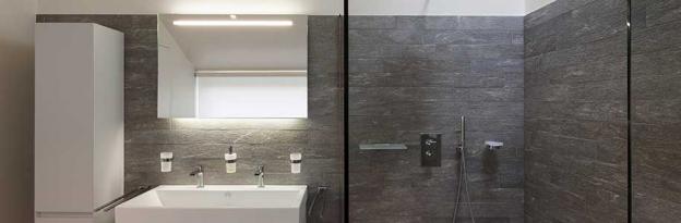 Come illuminare lo specchio del bagno